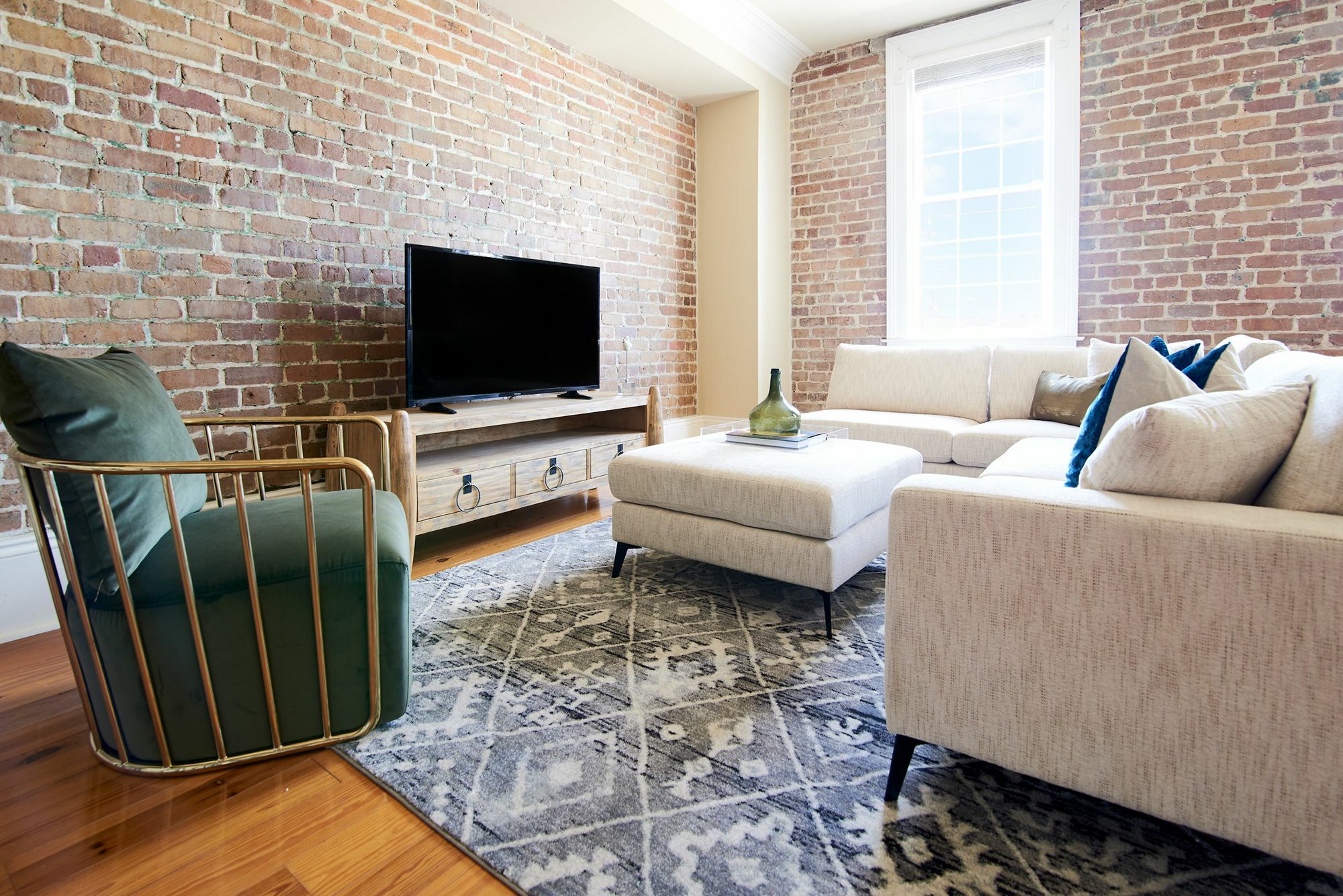 Lively 2br In Irish Channel By Sonder *